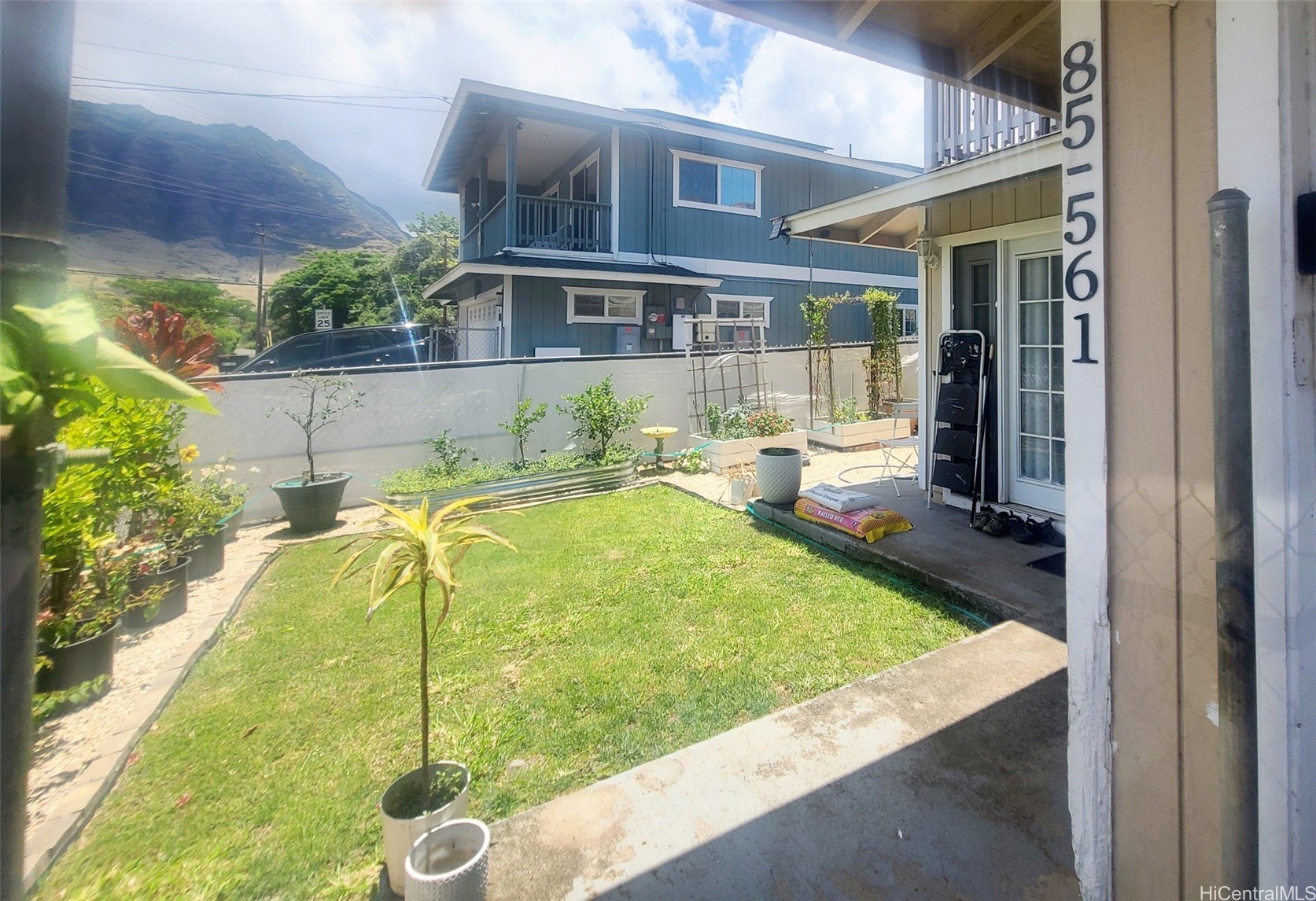 85-561 Valley Road