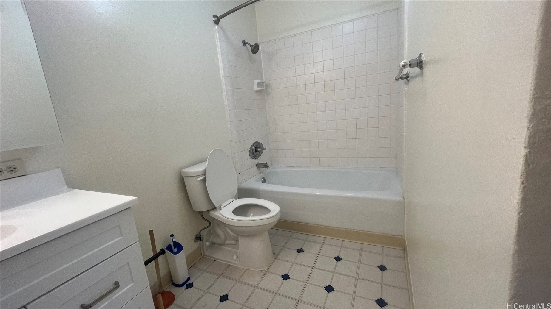 2415 Ala Wai Boulevard 1204