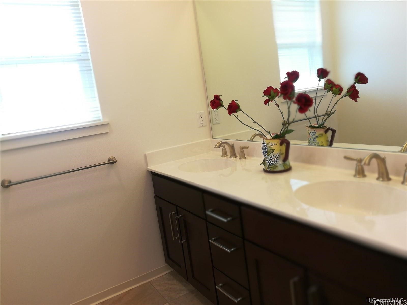 91-960 Iwikuamoo Street 106