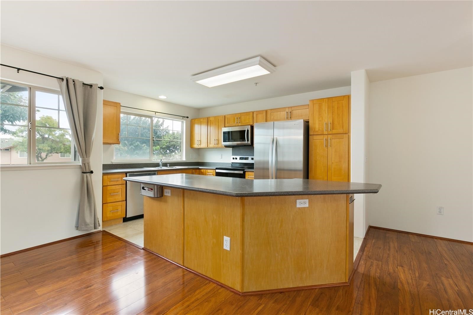 91-1259 Kamaaha Avenue 105
