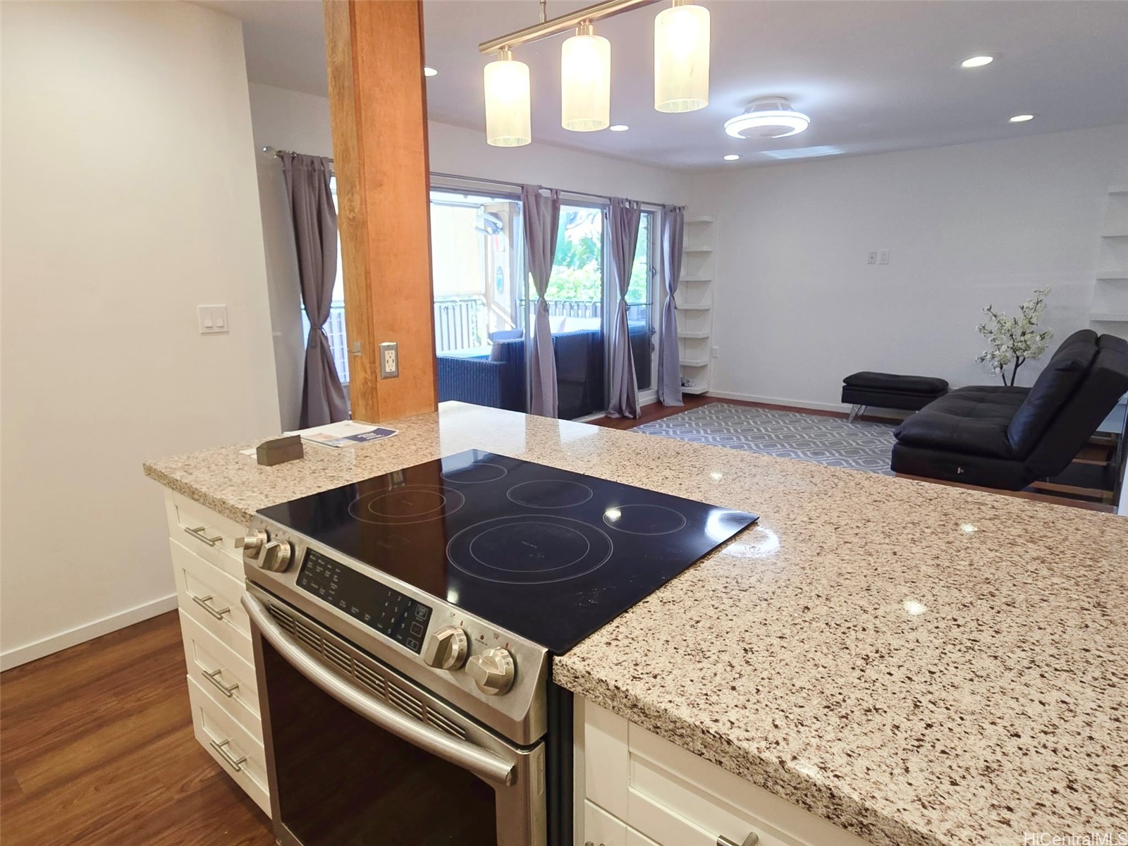 3731 KANAINA Avenue 240