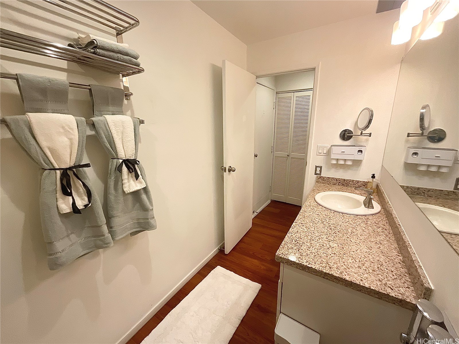 3731 KANAINA Avenue 240