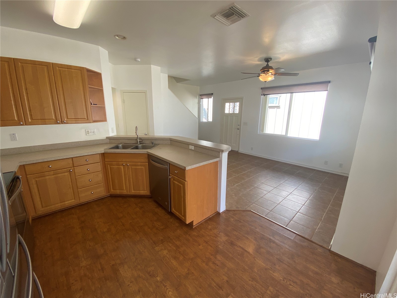 91-1121 Kanela Street M18