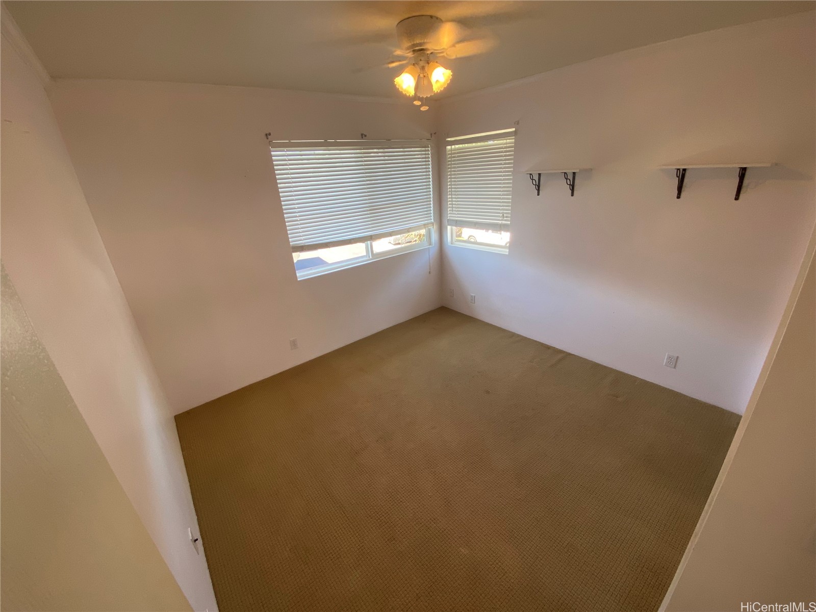 91-1121 Kanela Street M18