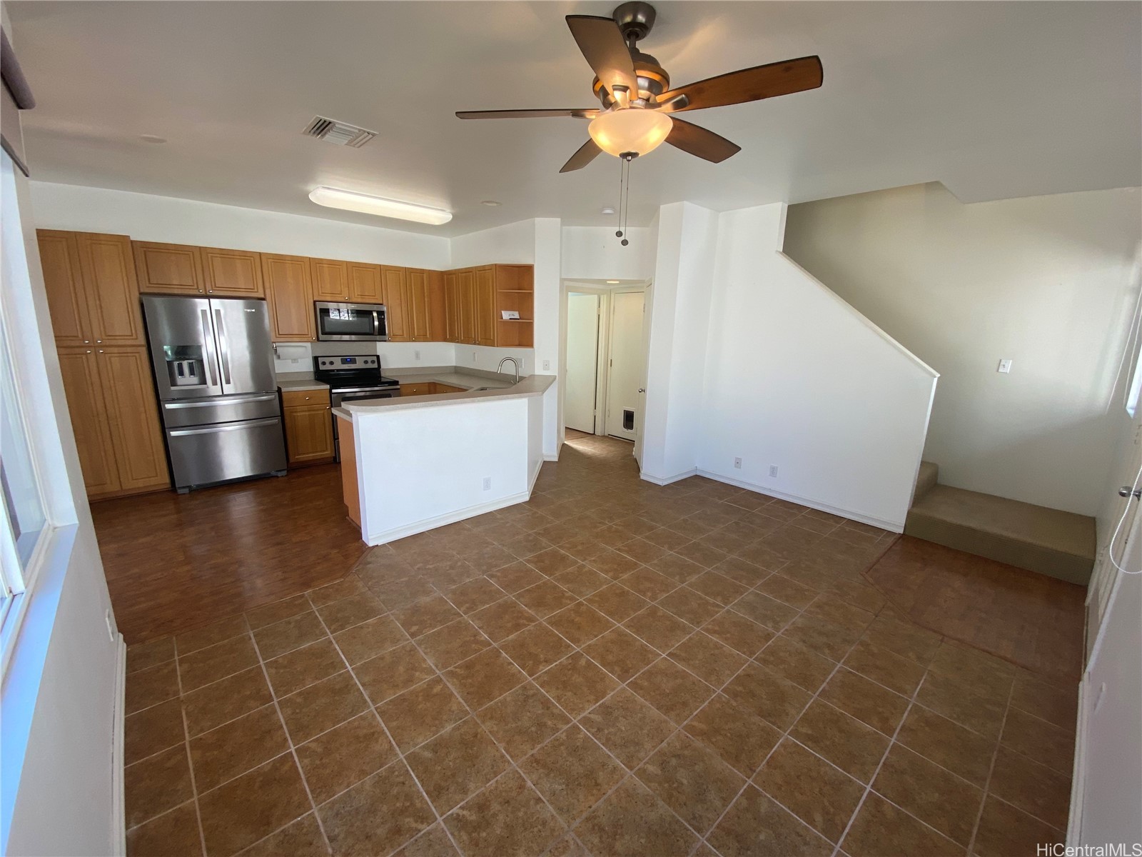 91-1121 Kanela Street M18