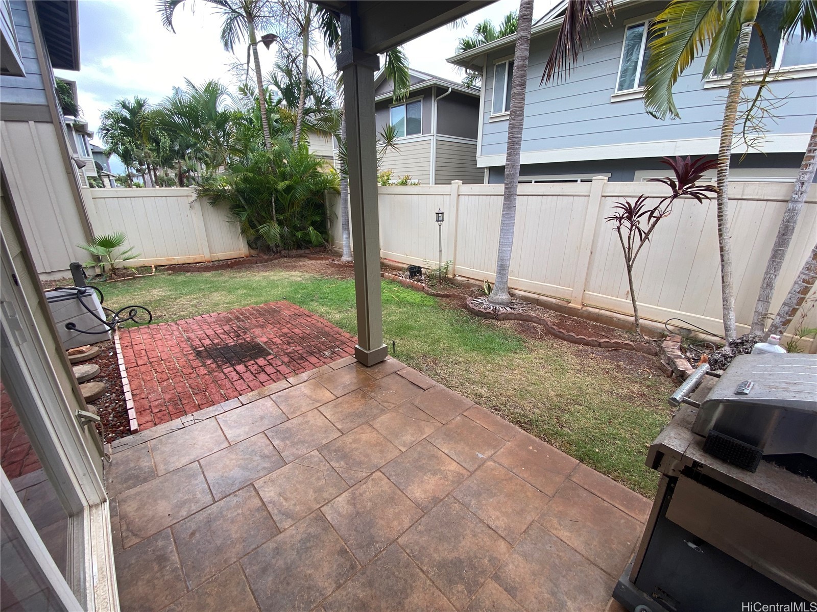 91-1121 Kanela Street M18