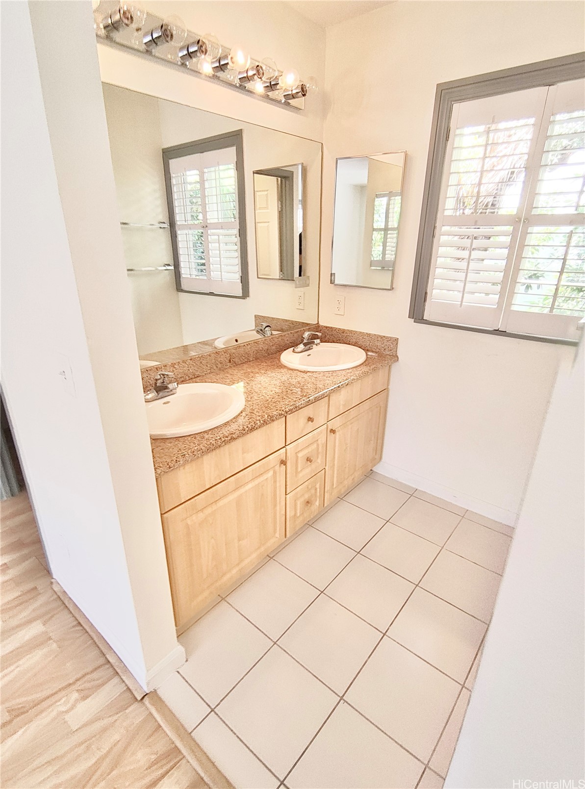 1322 Lunalilo Street