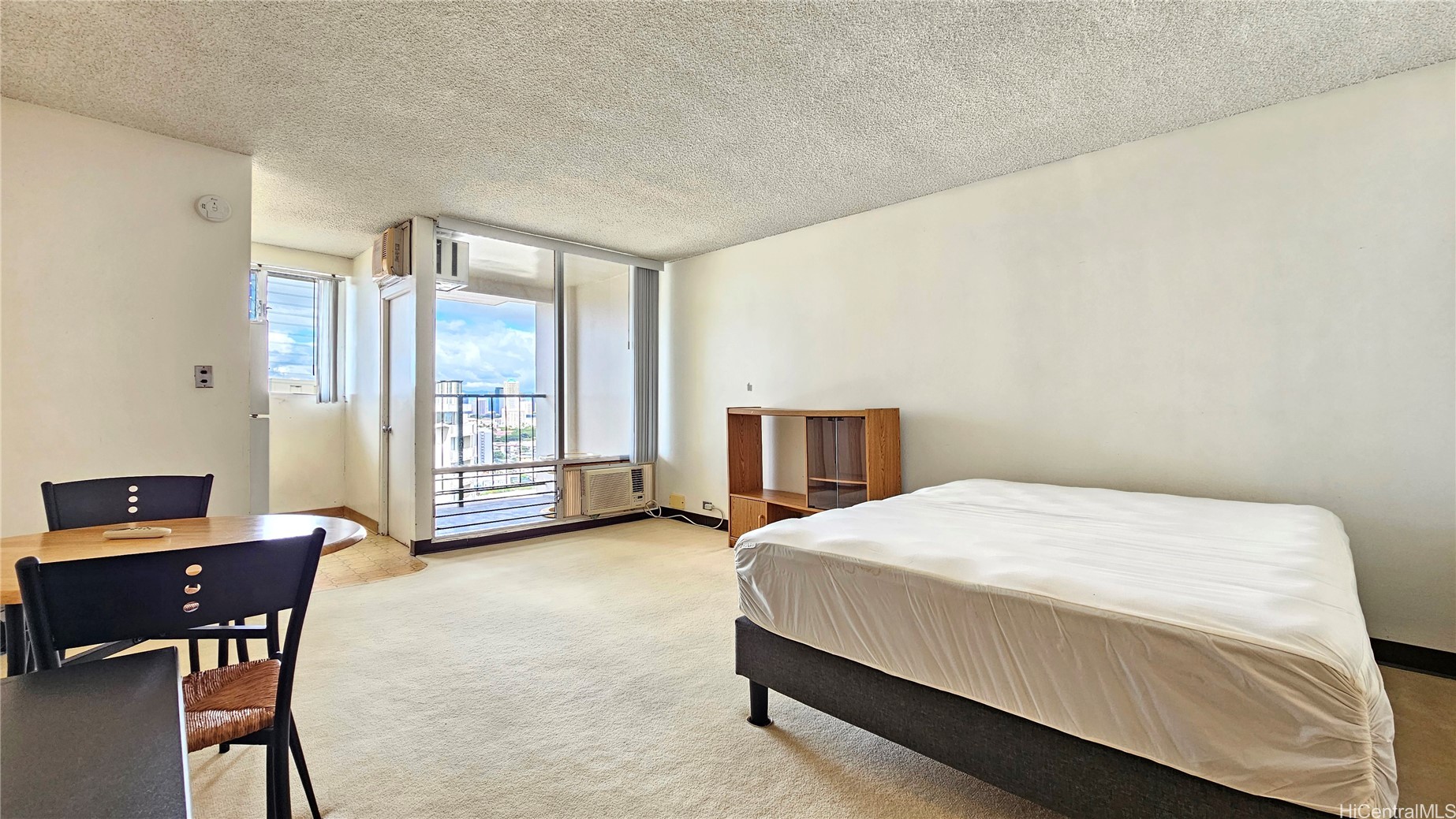 747 Amana Street 2204