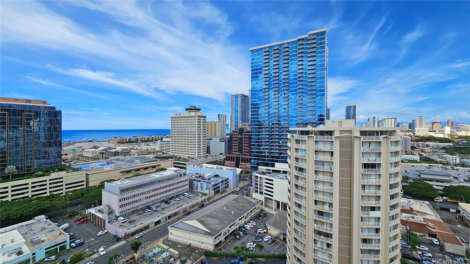 747 Amana Street 2204