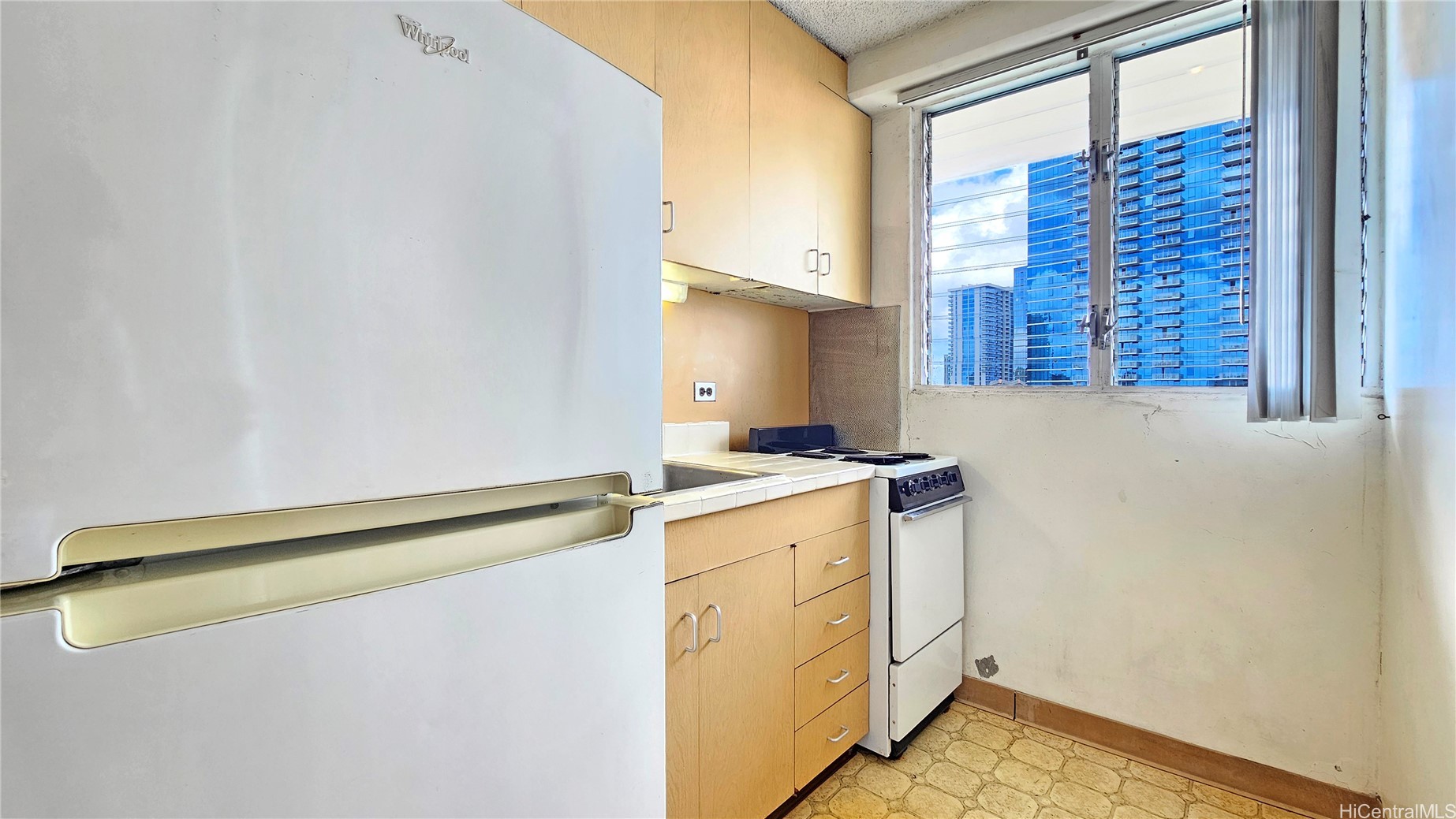 747 Amana Street 2204