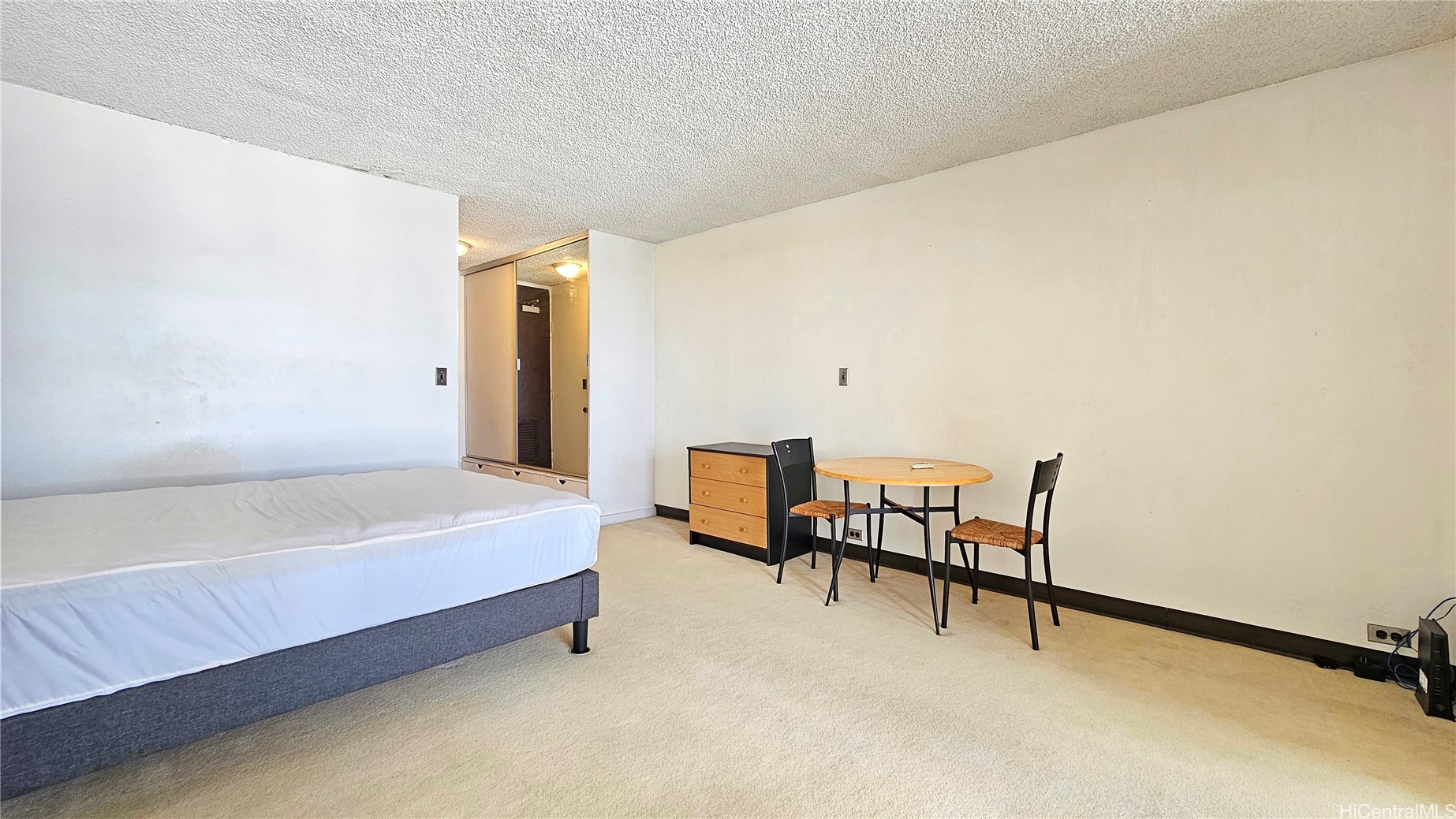 747 Amana Street 2204