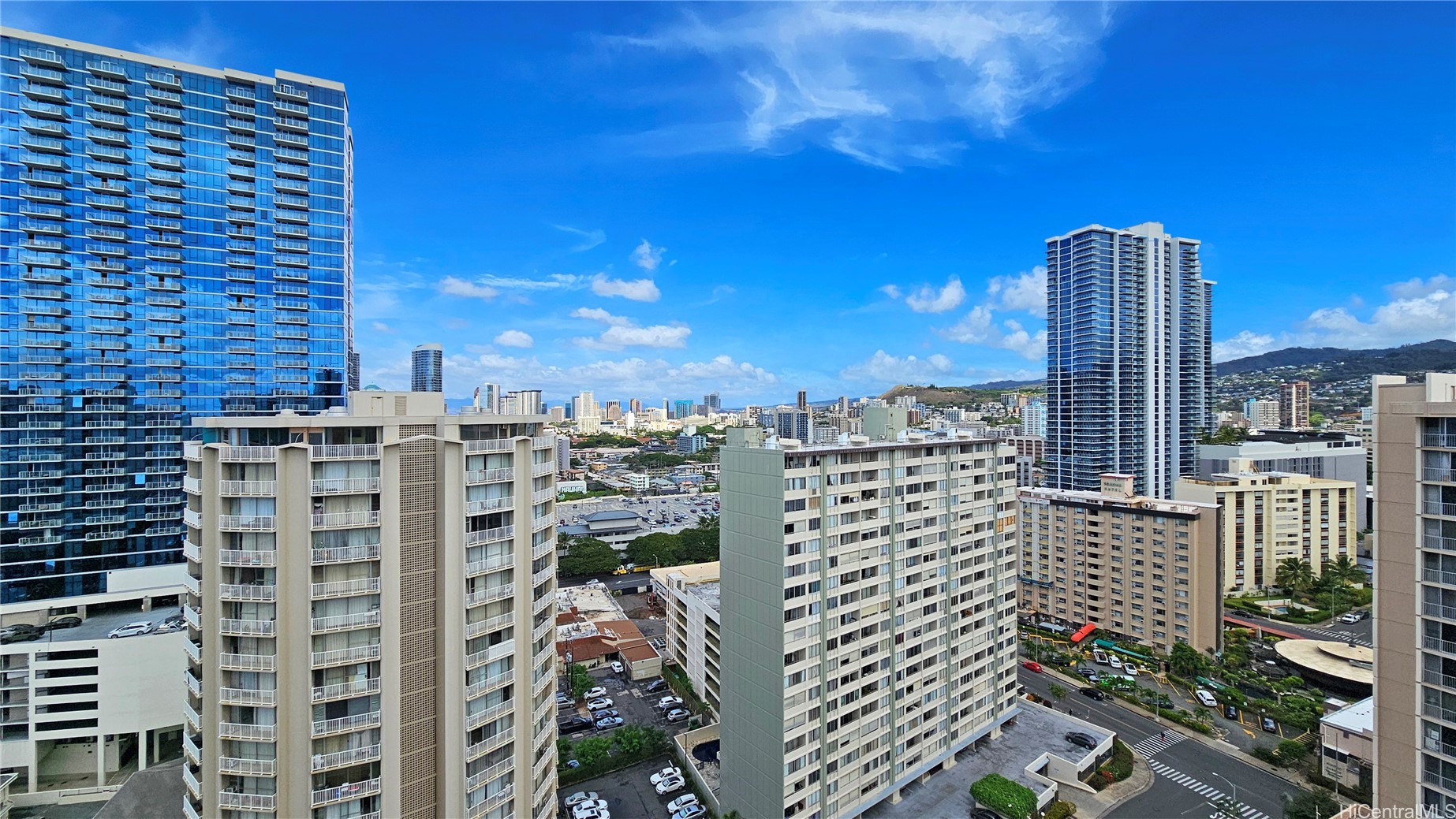 747 Amana Street 2204
