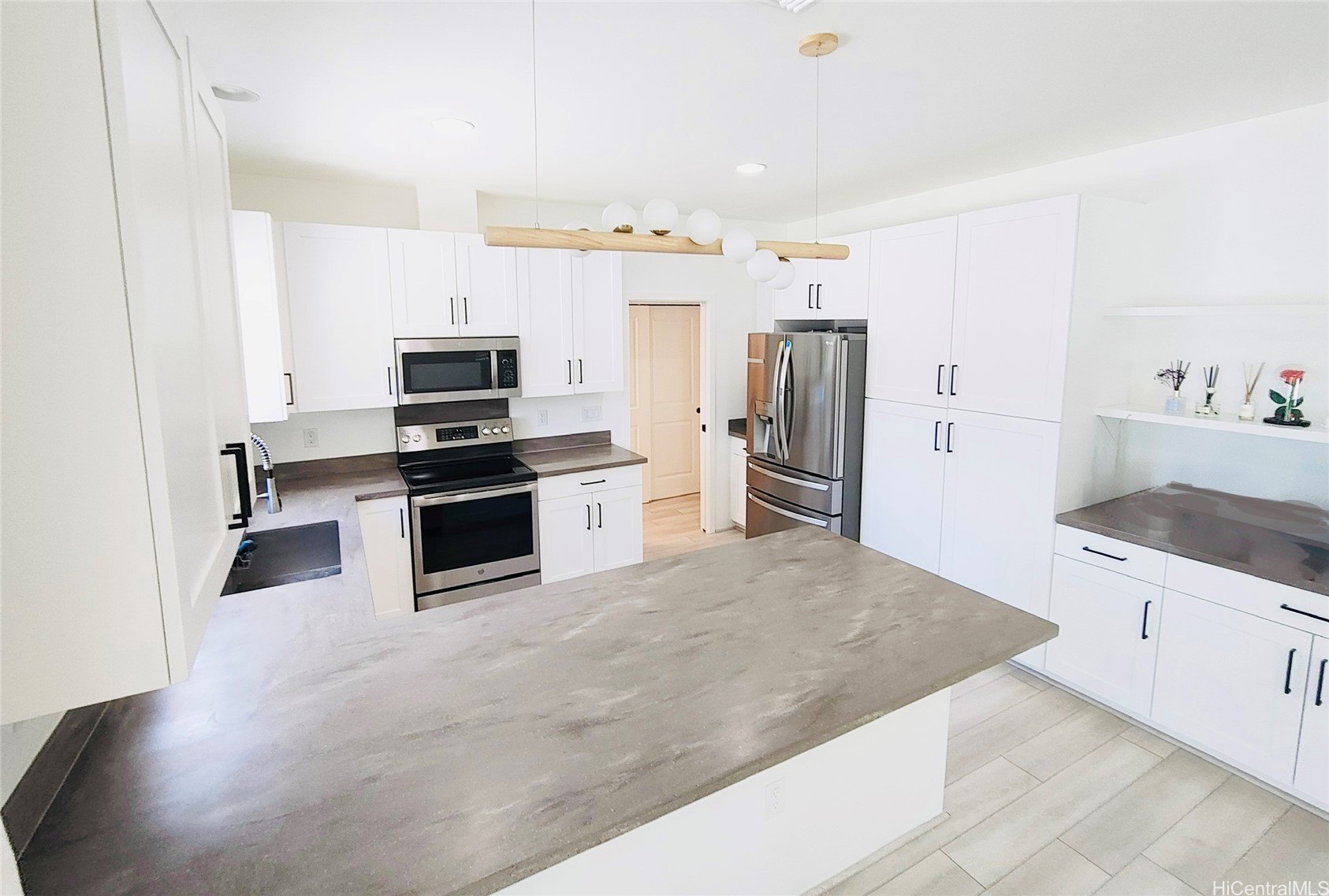 91-1879 Olali Street