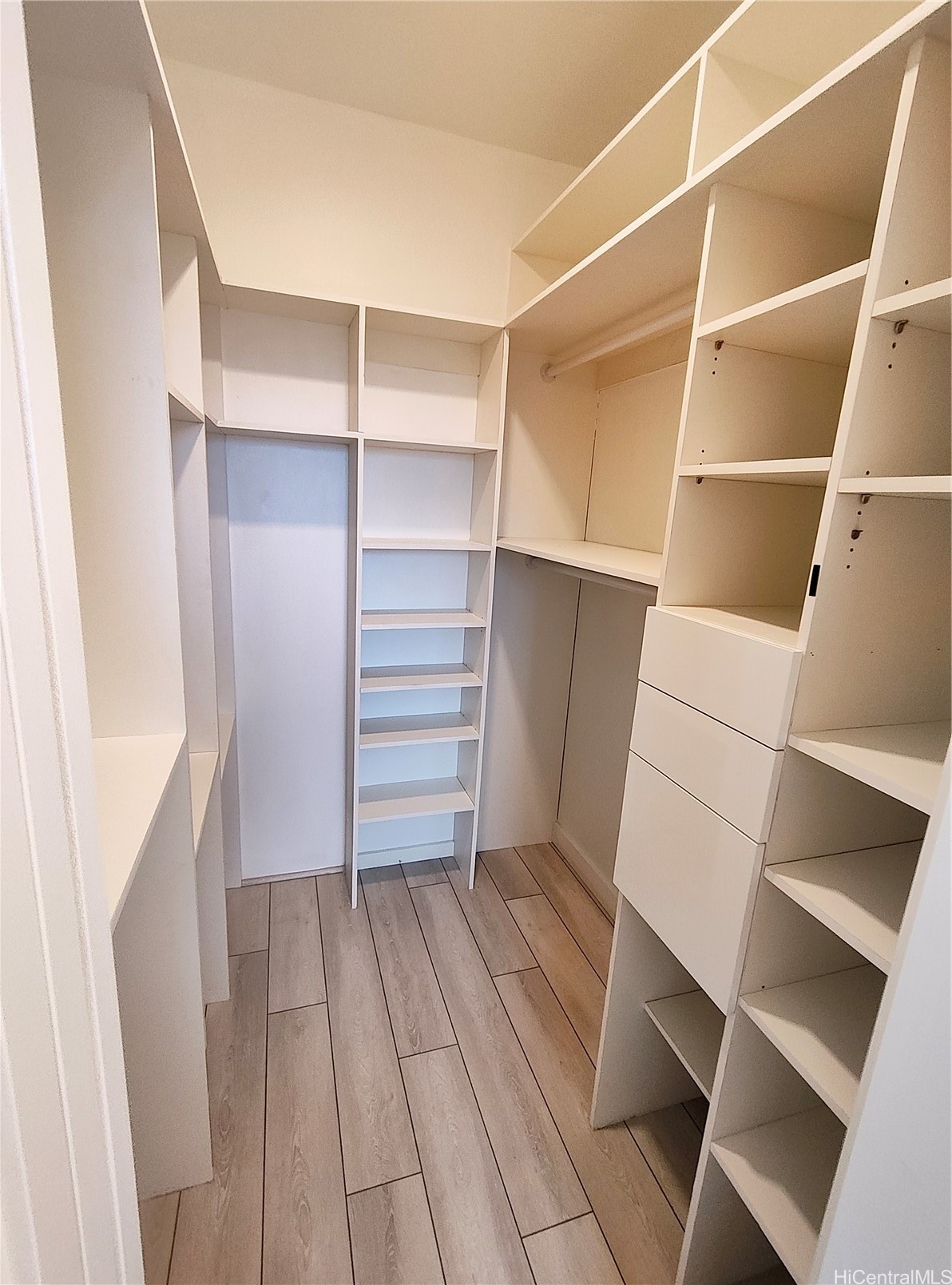 91-1879 Olali Street