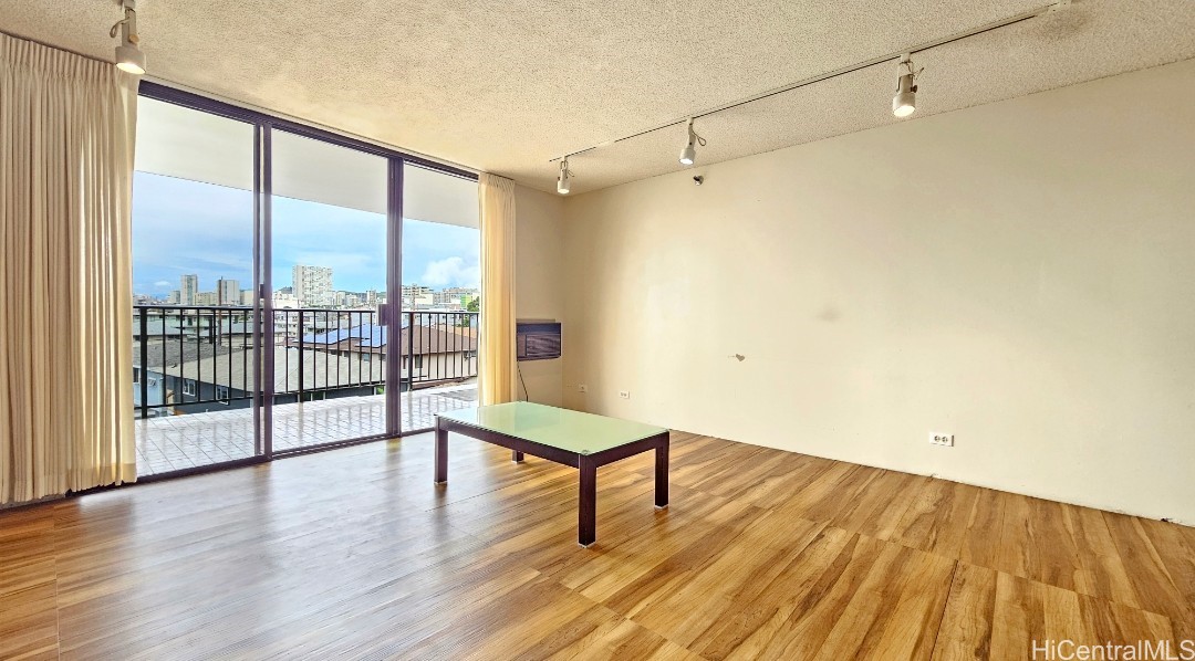 2222 Citron Street 403