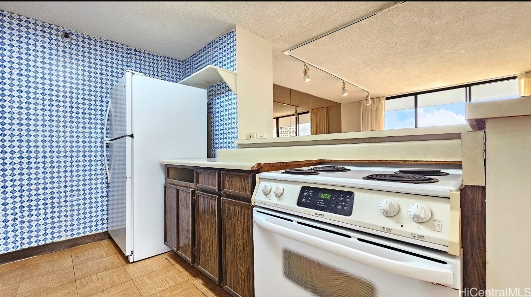 2222 Citron Street 403