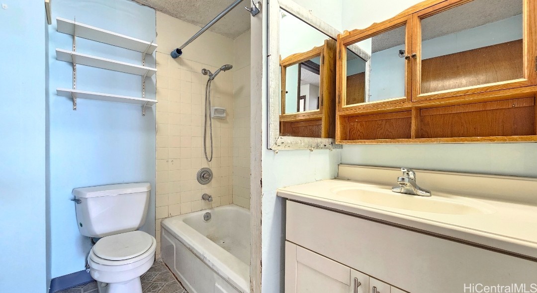 2222 Citron Street 403