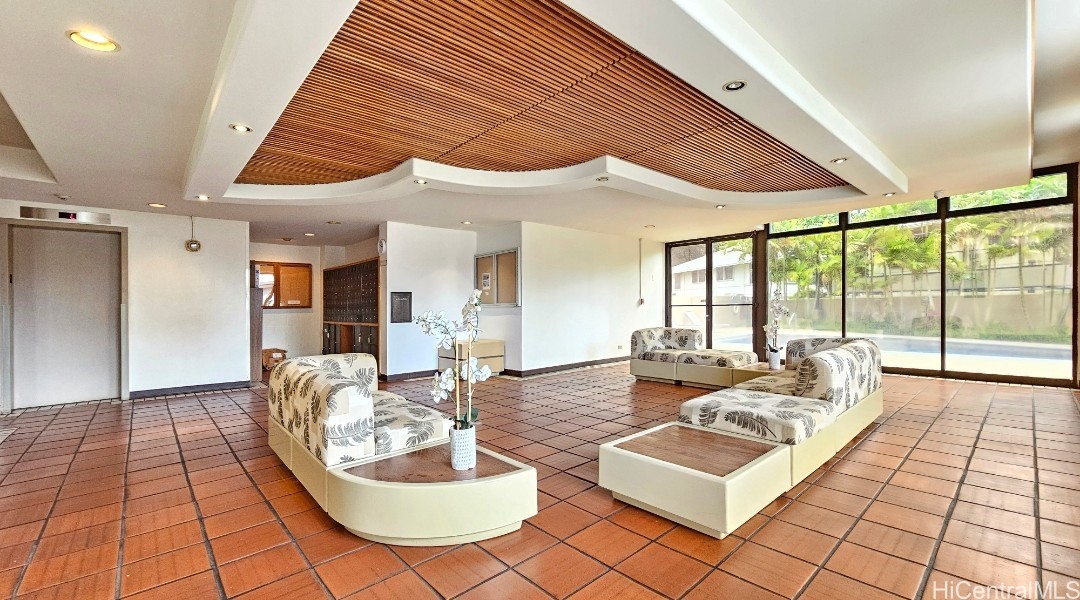 2222 Citron Street 403