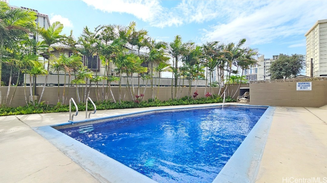 2222 Citron Street 403