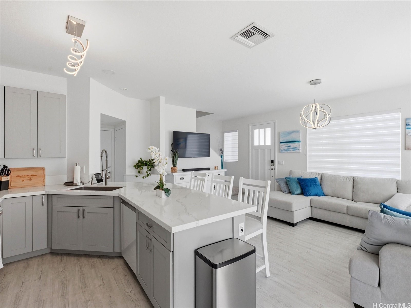 91-1223 Kanela Street M53