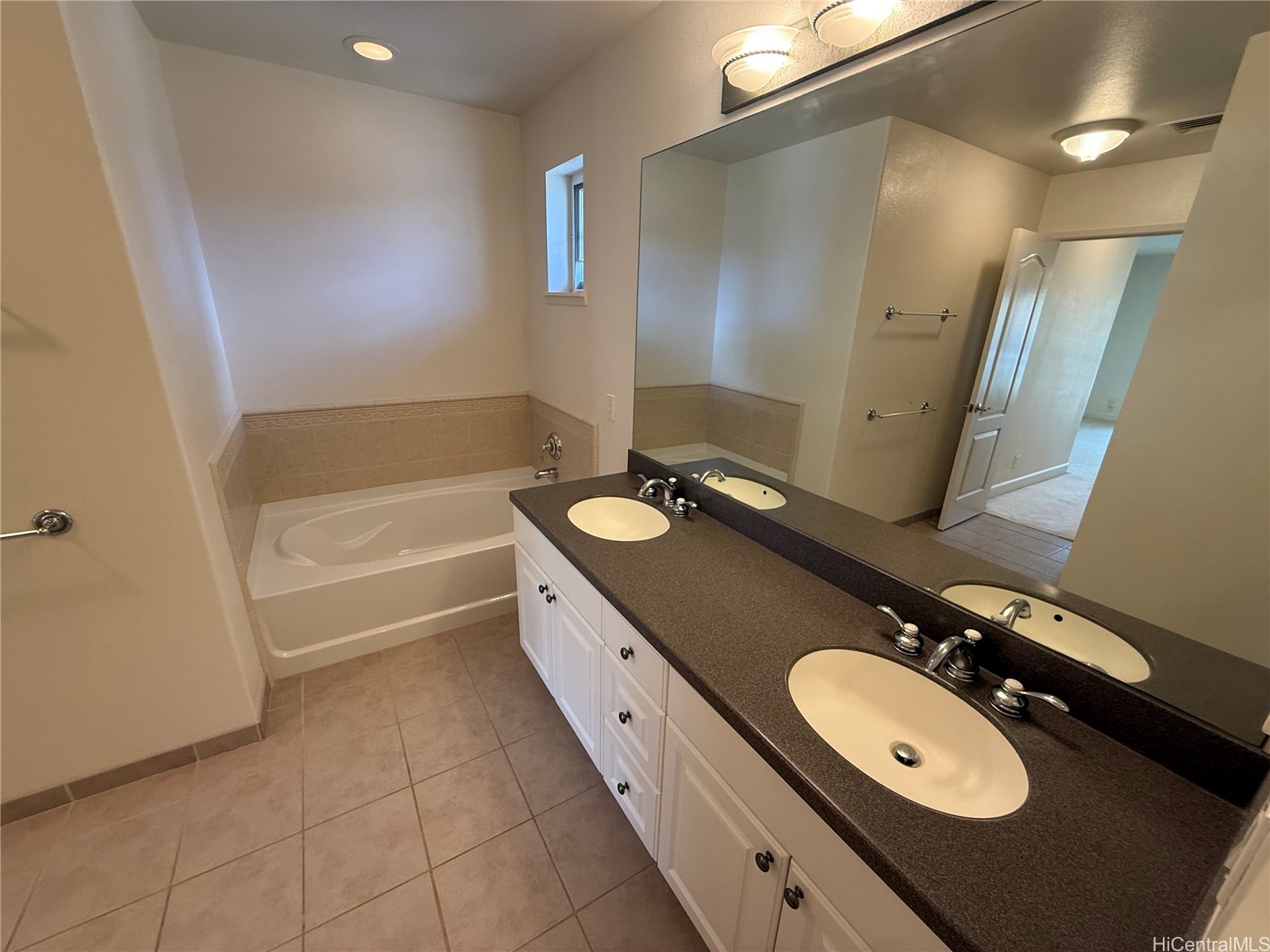 92-1061 Koio Drive M39-3