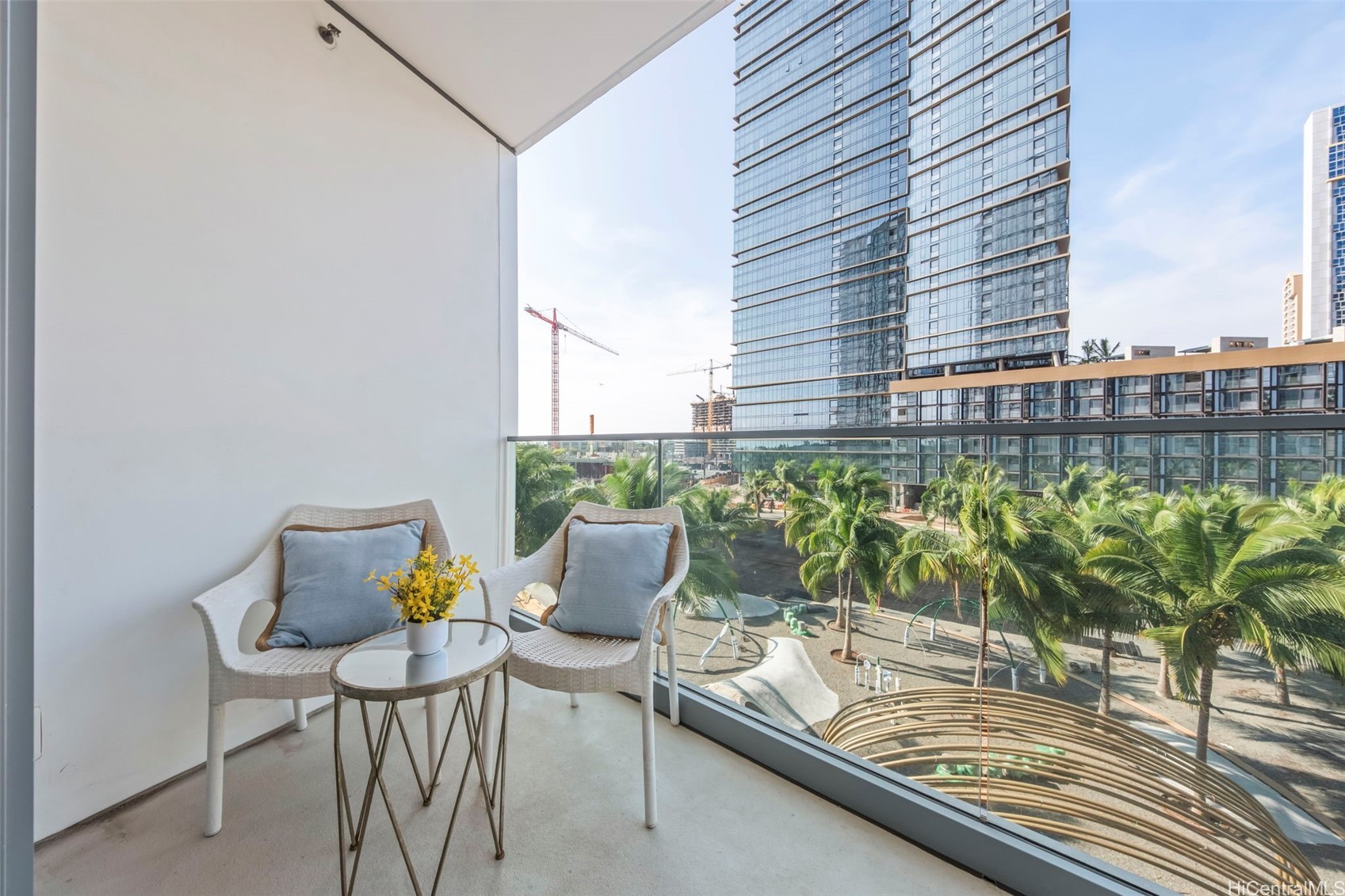 1000 Auahi Street 411