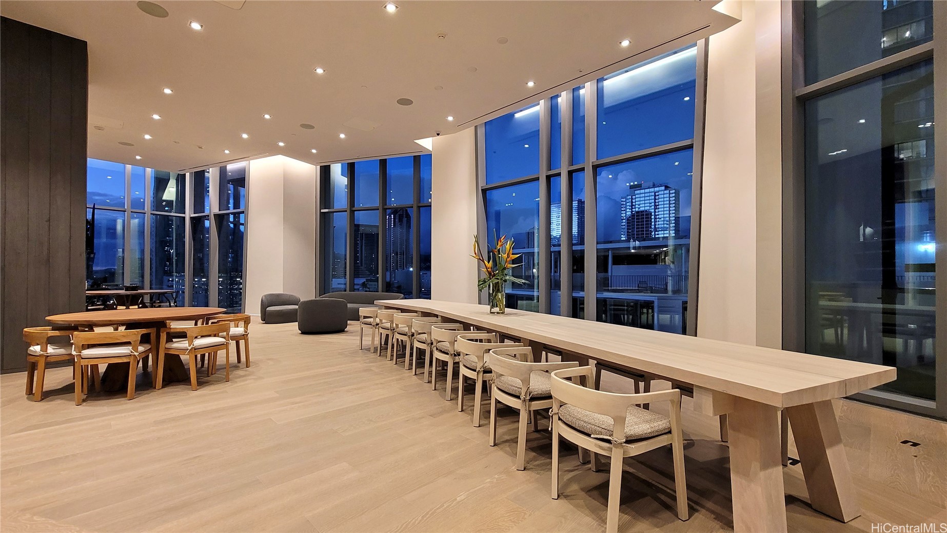 1000 Auahi Street 411