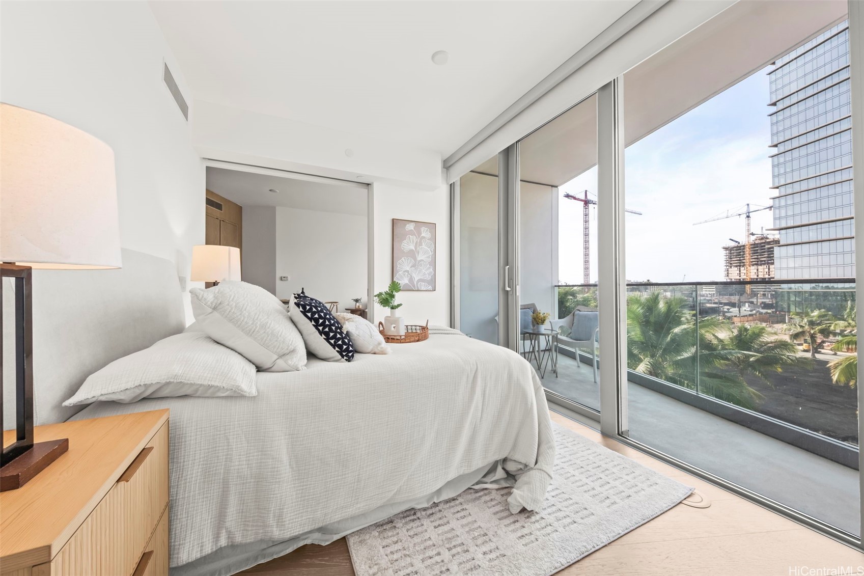 1000 Auahi Street 411