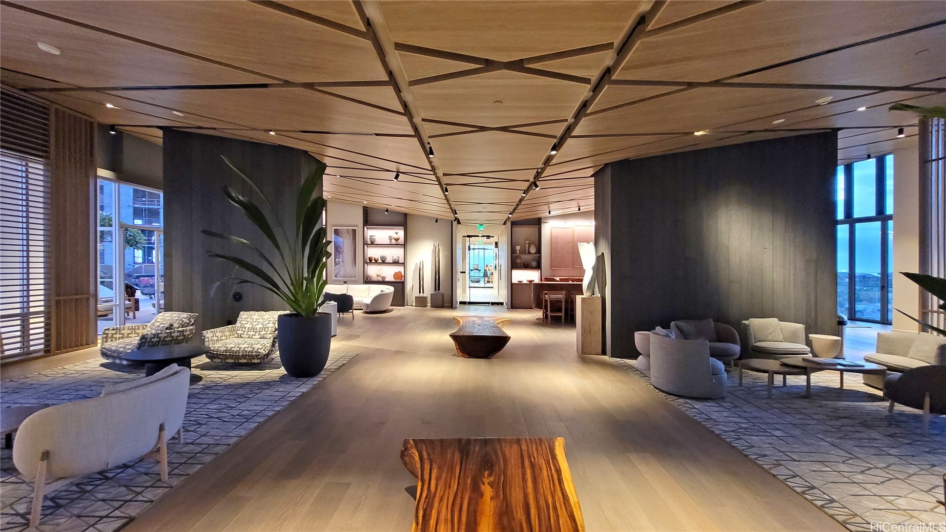 1000 Auahi Street 411