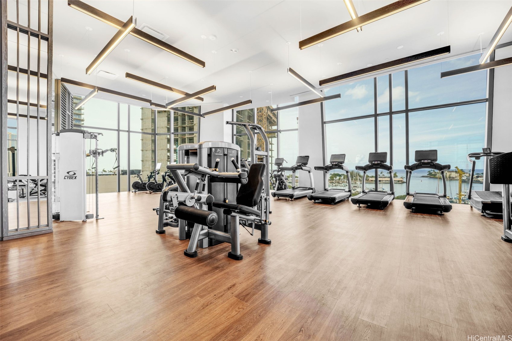 1000 Auahi Street 411