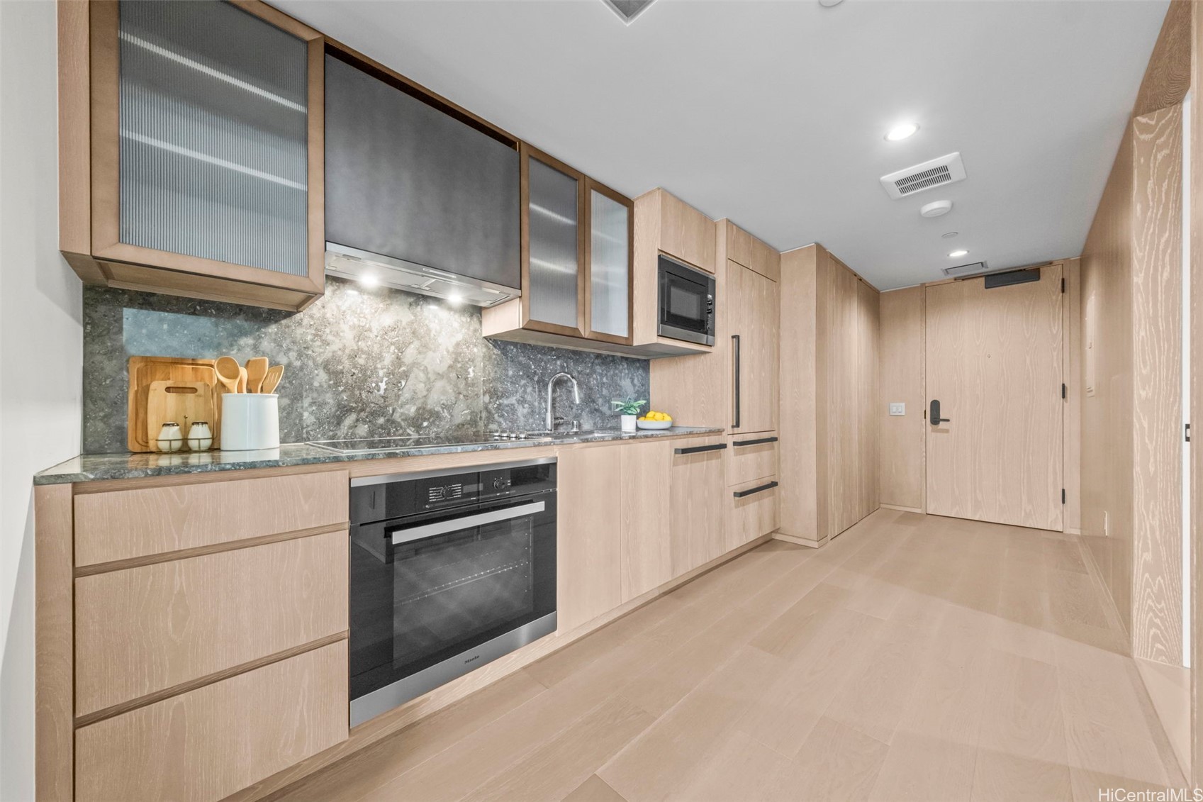 1000 Auahi Street 411