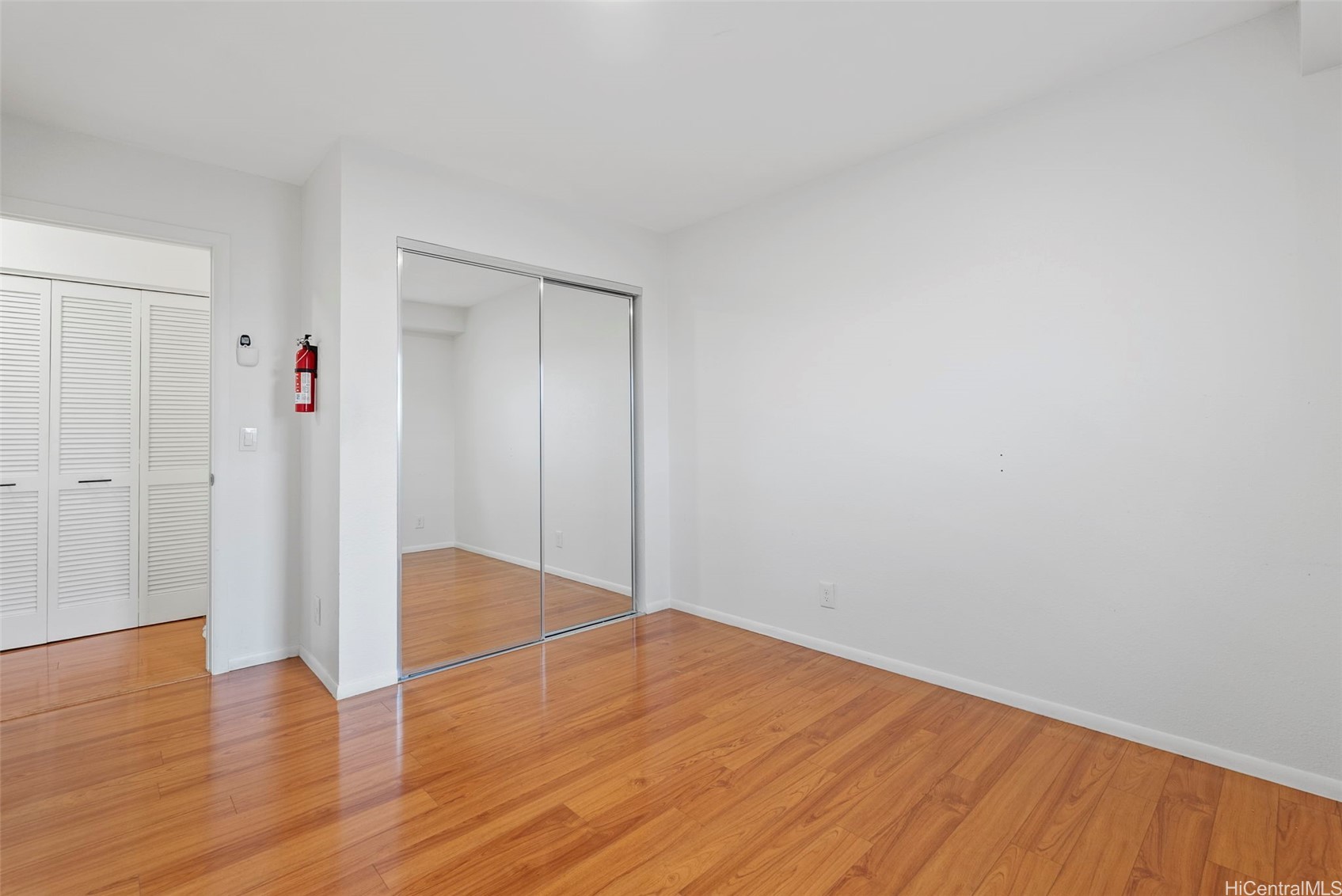 95-349 Kuahelani Avenue B-2