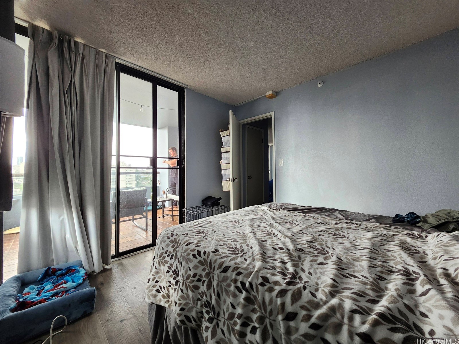 2100 Date Street 703