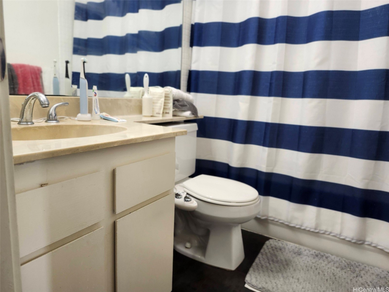 2100 Date Street 703