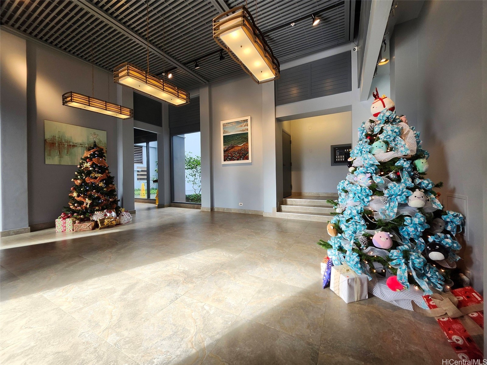 2100 Date Street 703