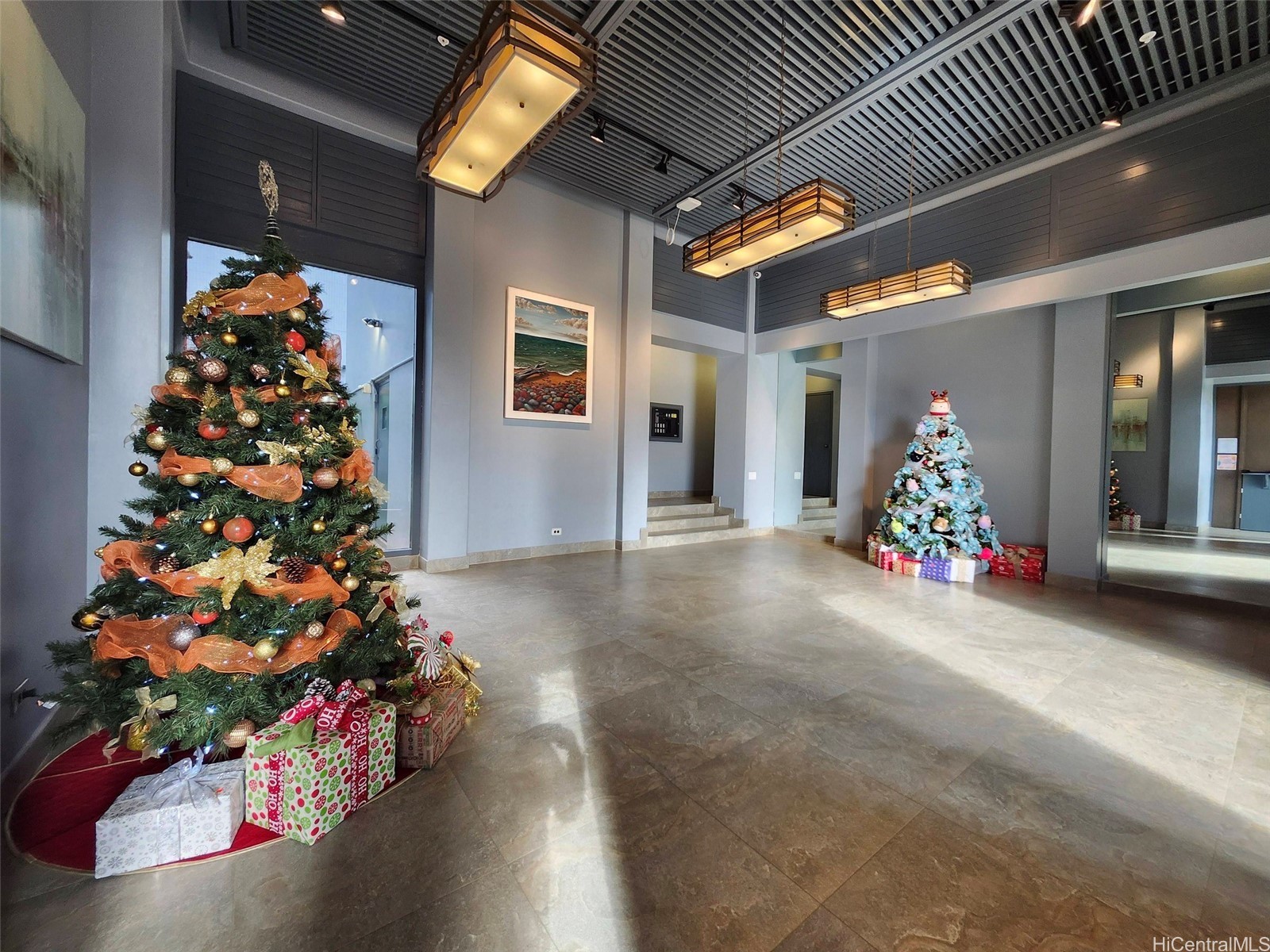 2100 Date Street 703