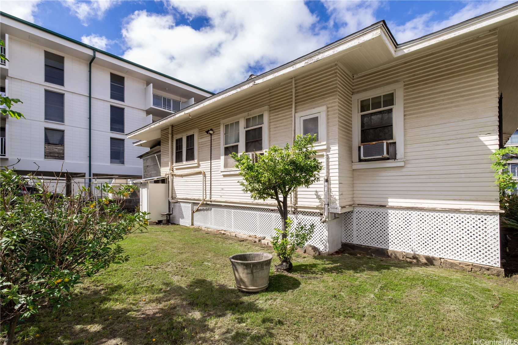 1645 Nuuanu Avenue