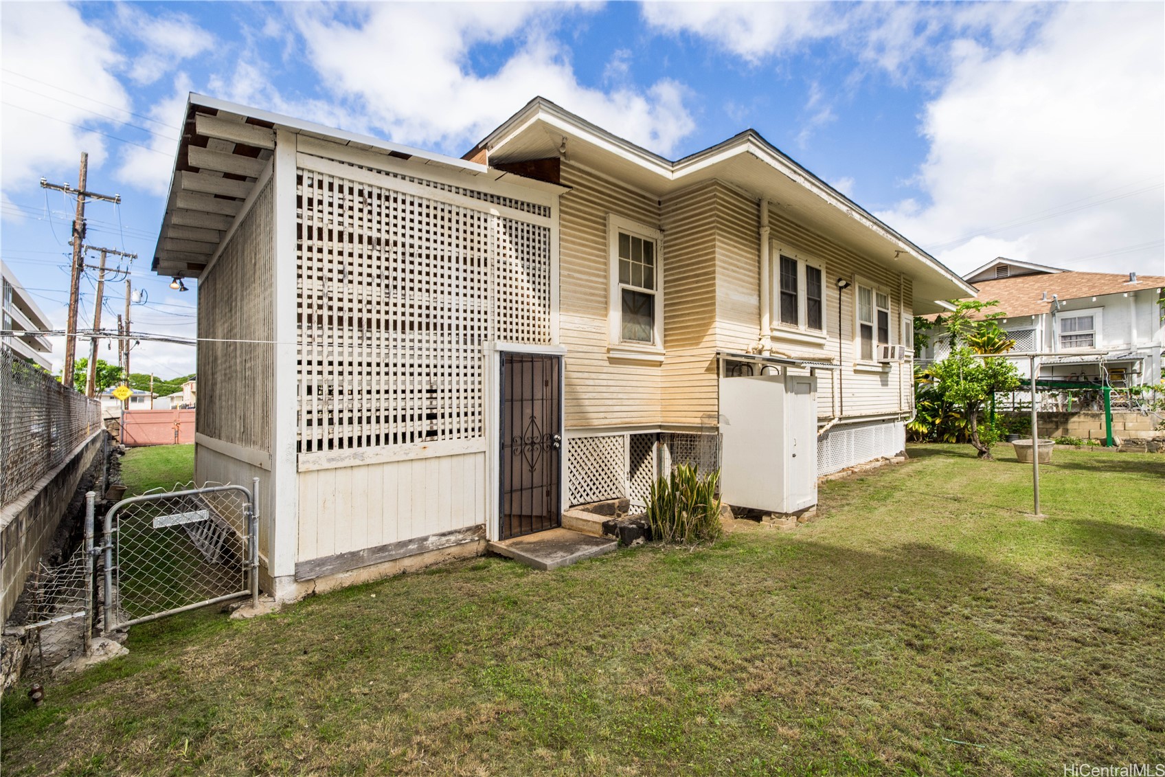 1645 Nuuanu Avenue