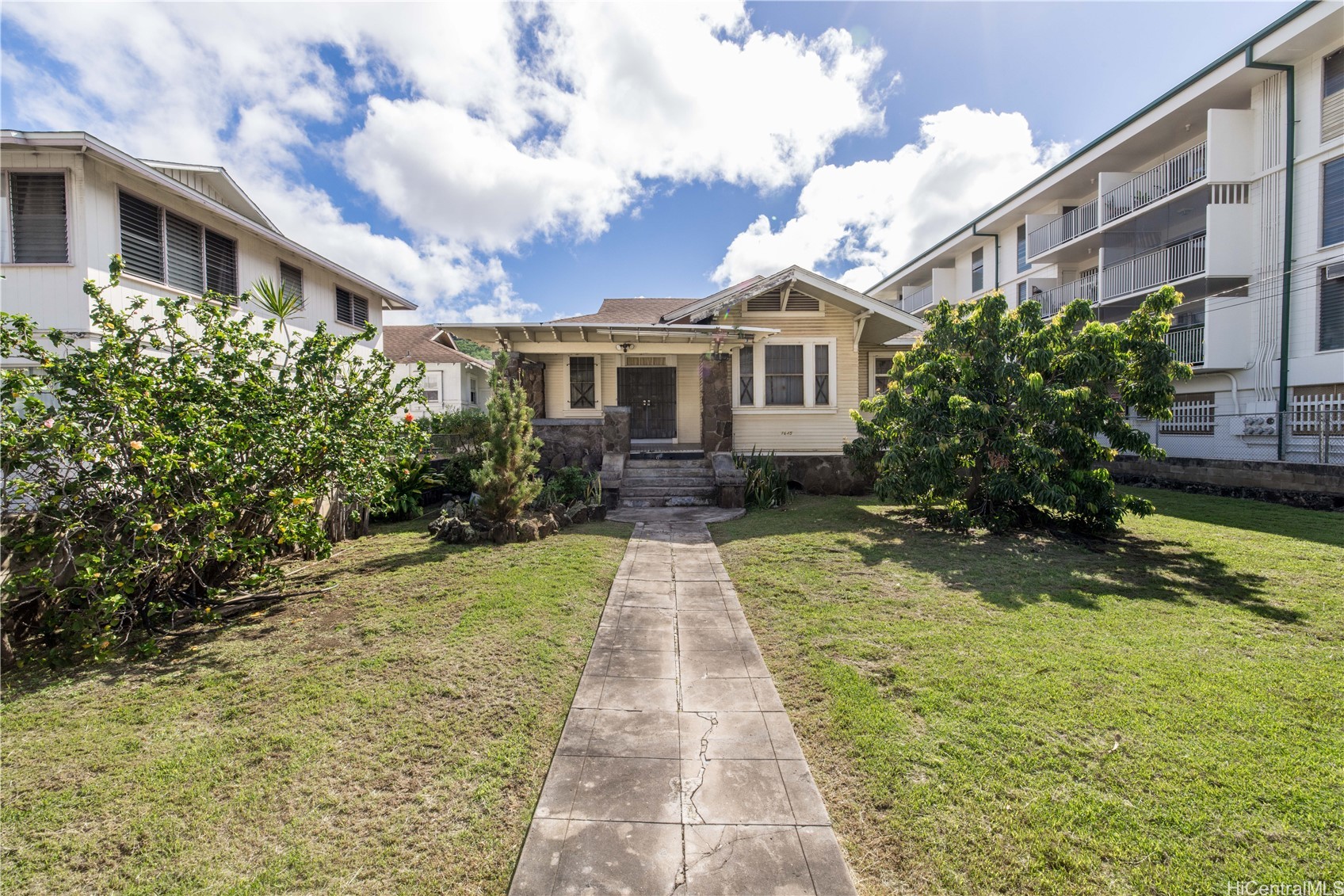 1645 Nuuanu Avenue