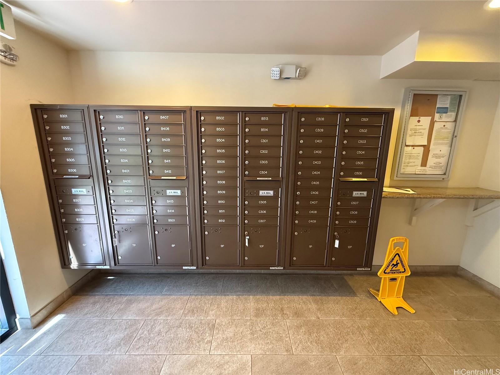 1810 Kaioo Drive B513