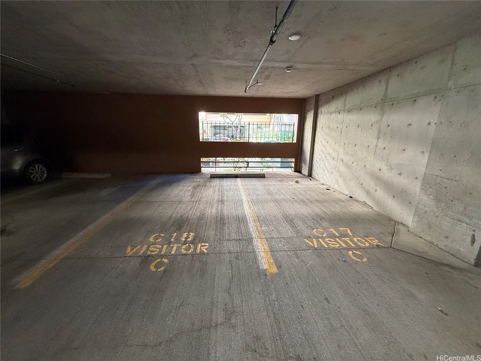 1810 Kaioo Drive B513