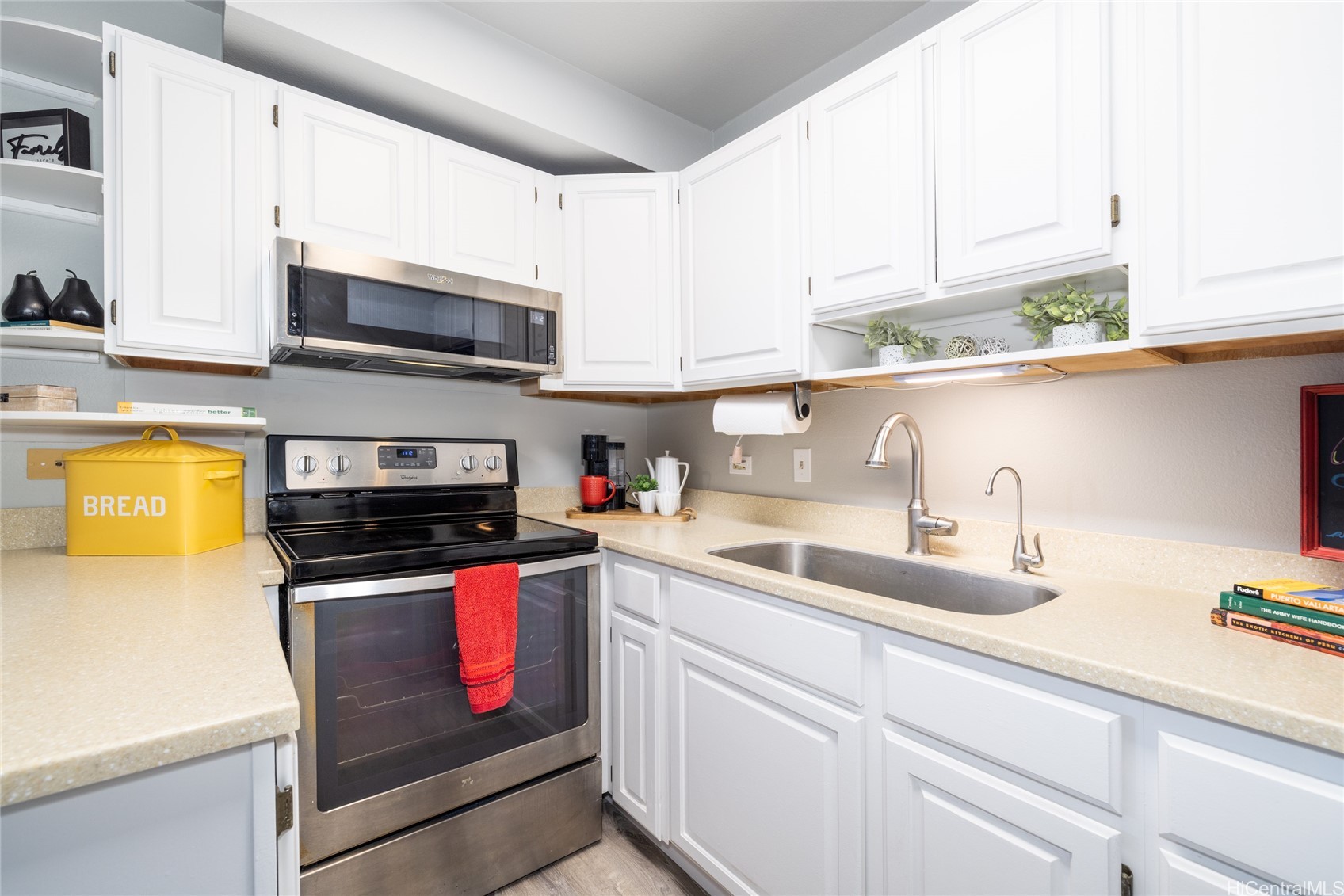 1432 Keeaumoku Street 303