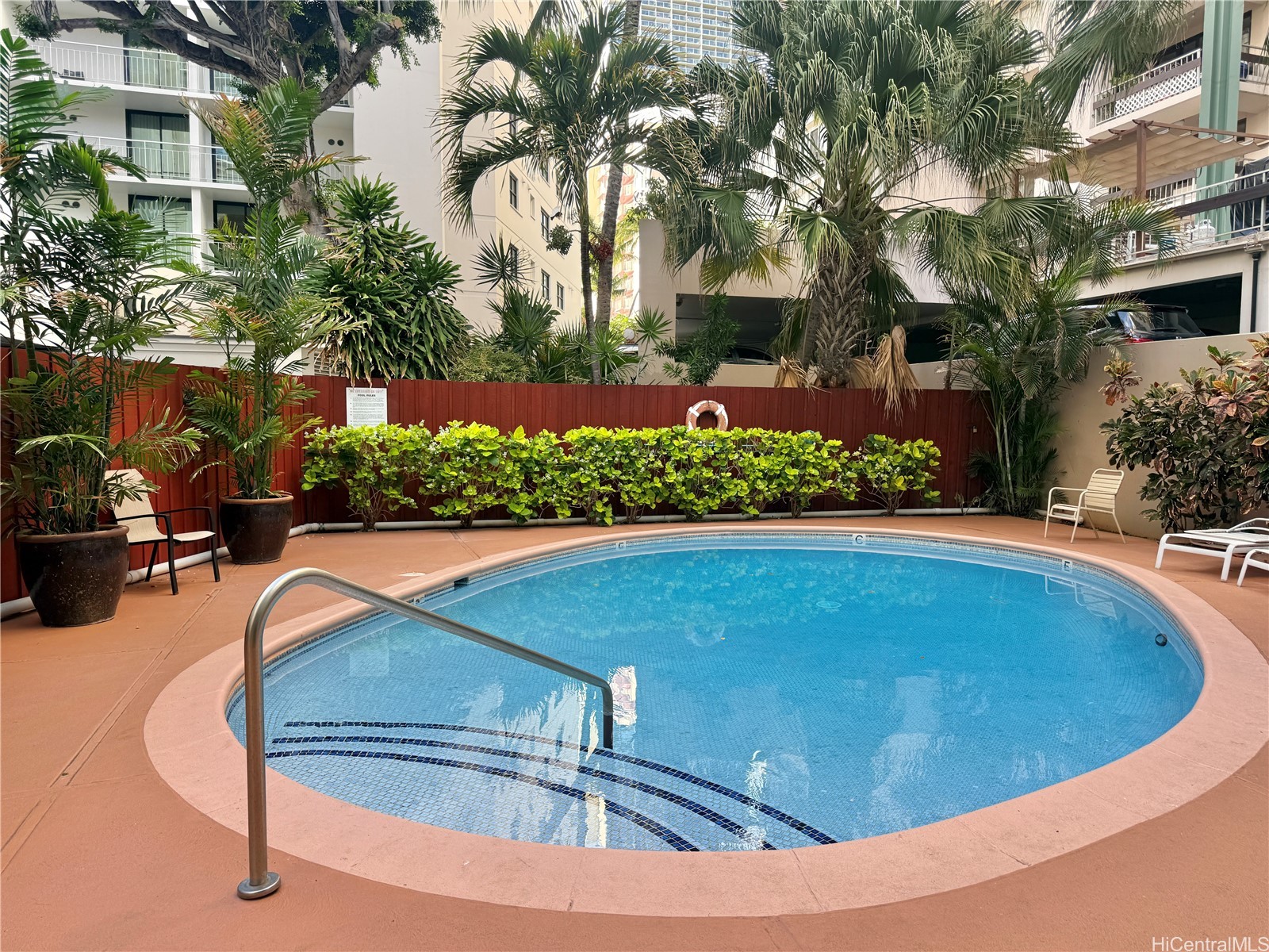 424 Walina Street 35