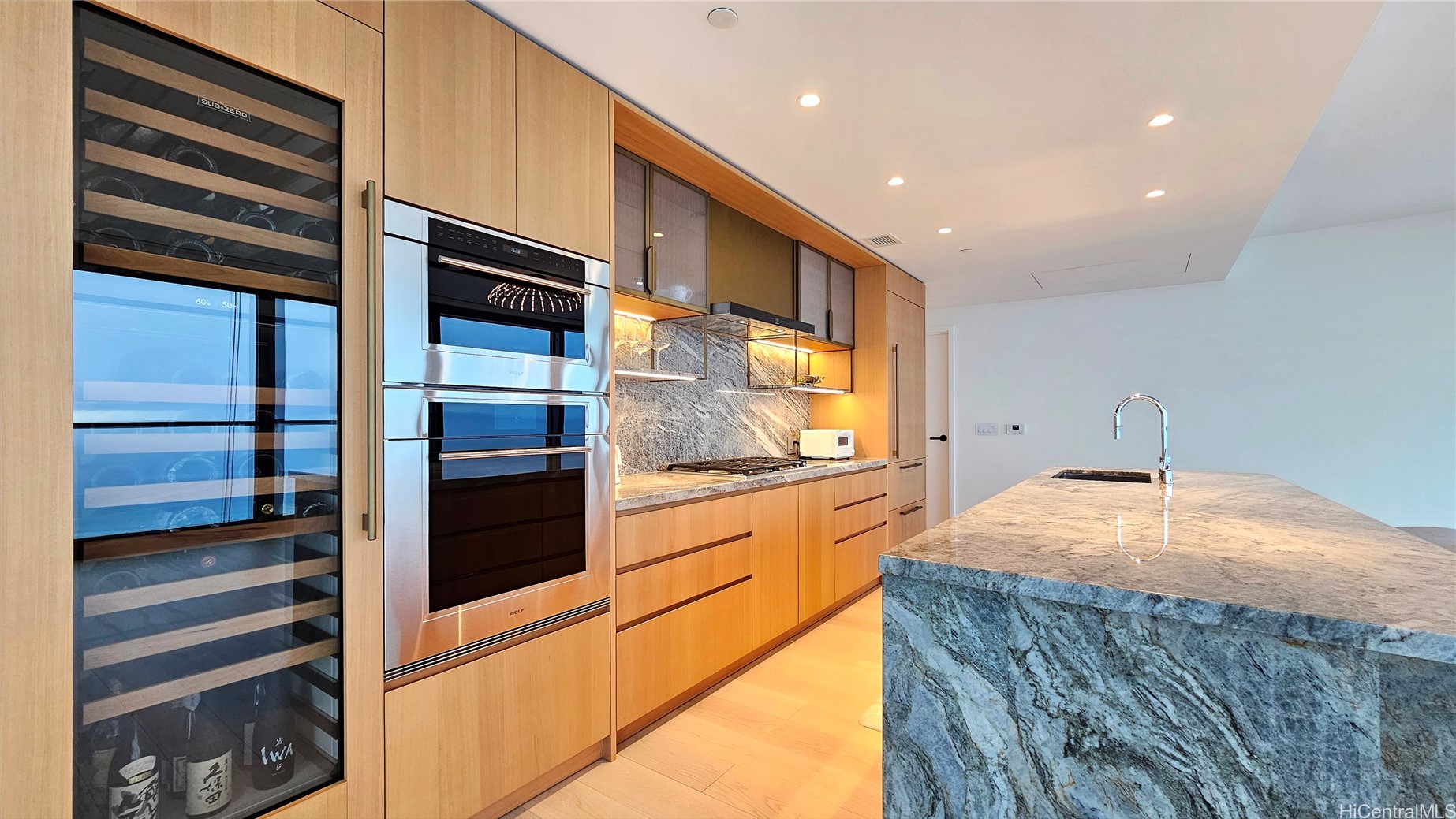 1100 Ala Moana Boulevard 3601