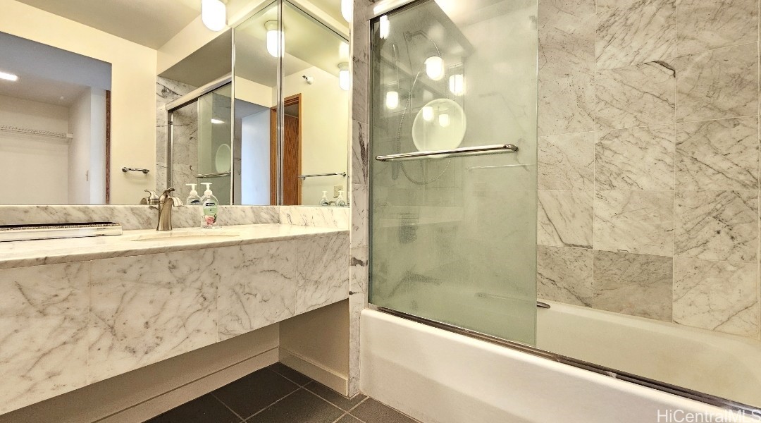 1330 Ala Moana Boulevard 1405