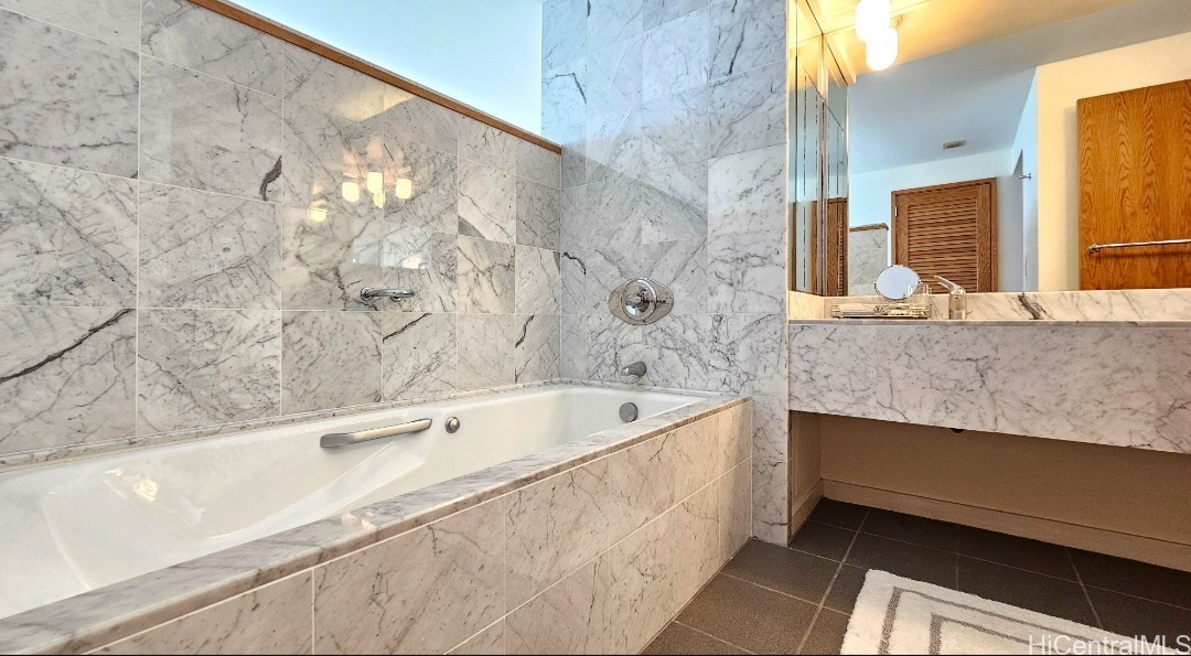 1330 Ala Moana Boulevard 1405