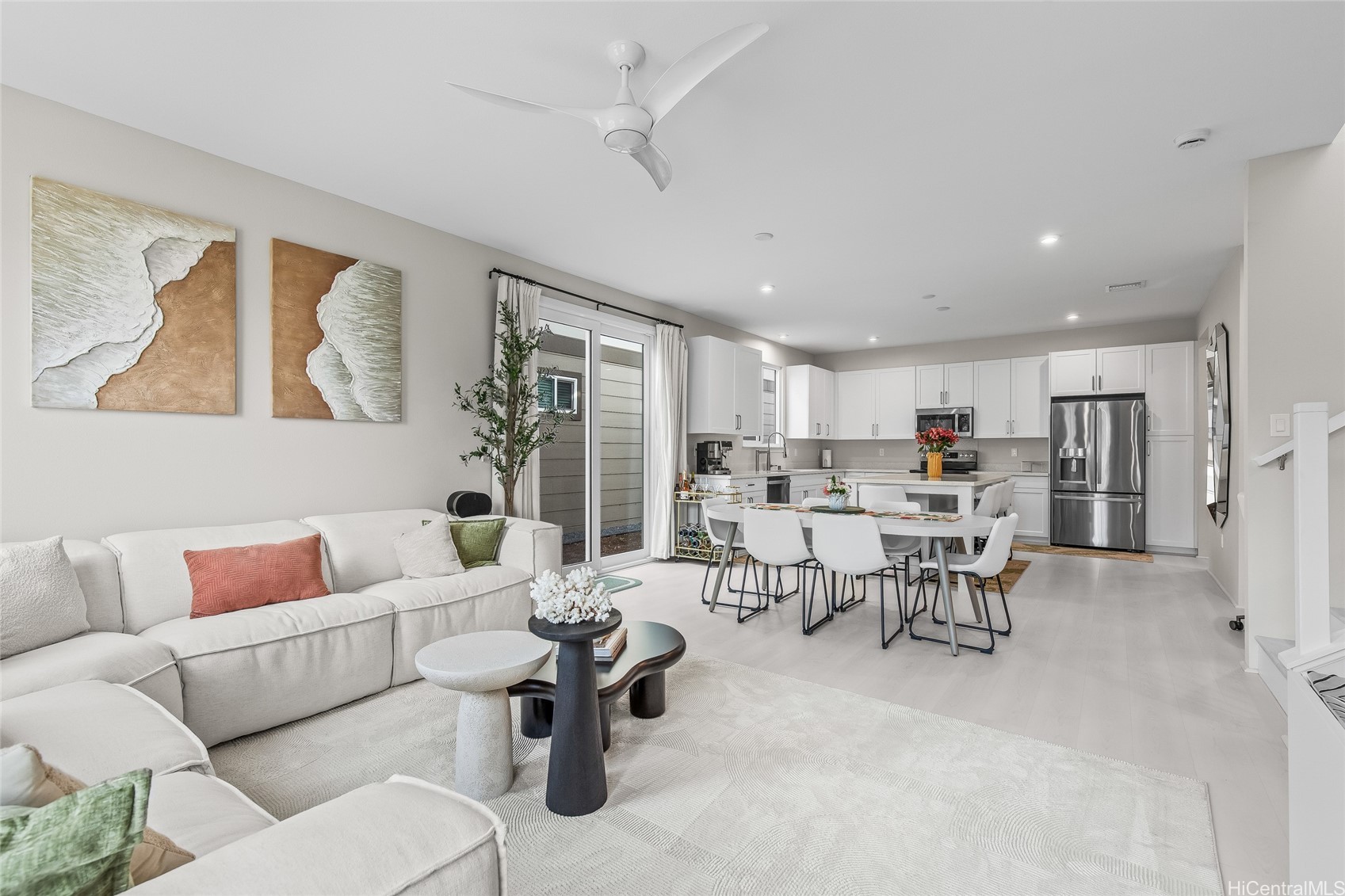 91-1101 Franklin D Roosevelt Avenue 102