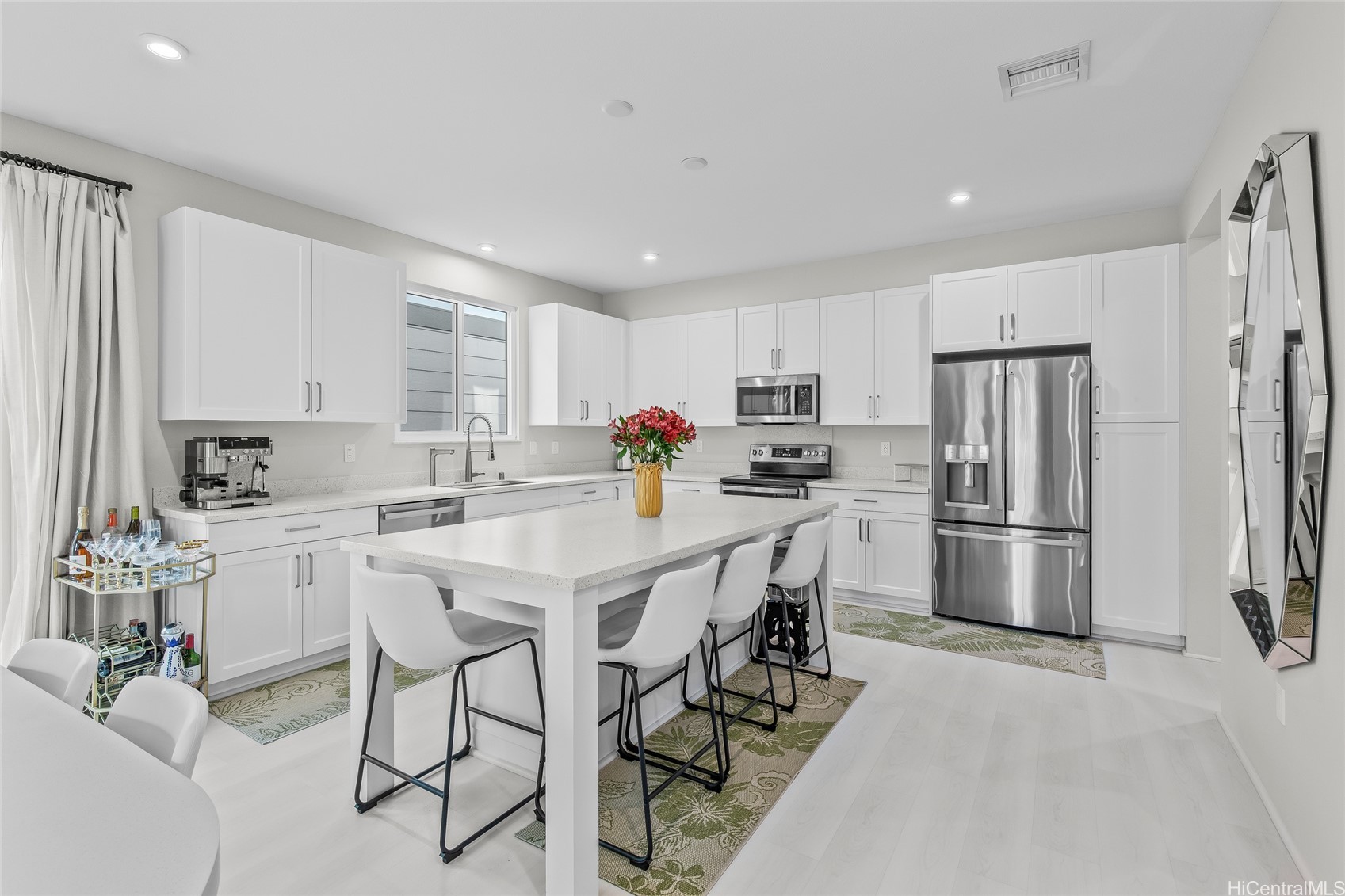 91-1101 Franklin D Roosevelt Avenue 102