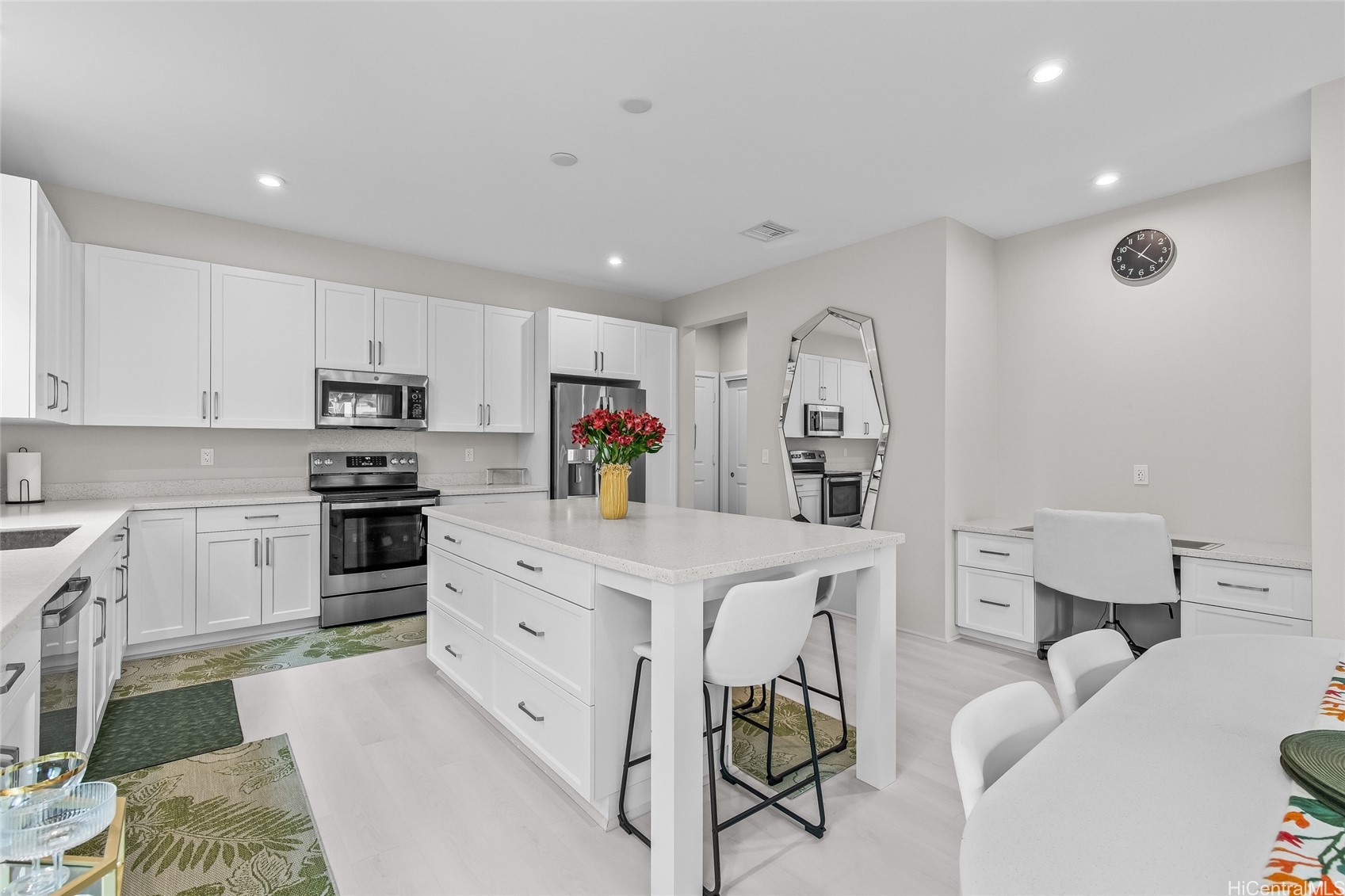 91-1101 Franklin D Roosevelt Avenue 102