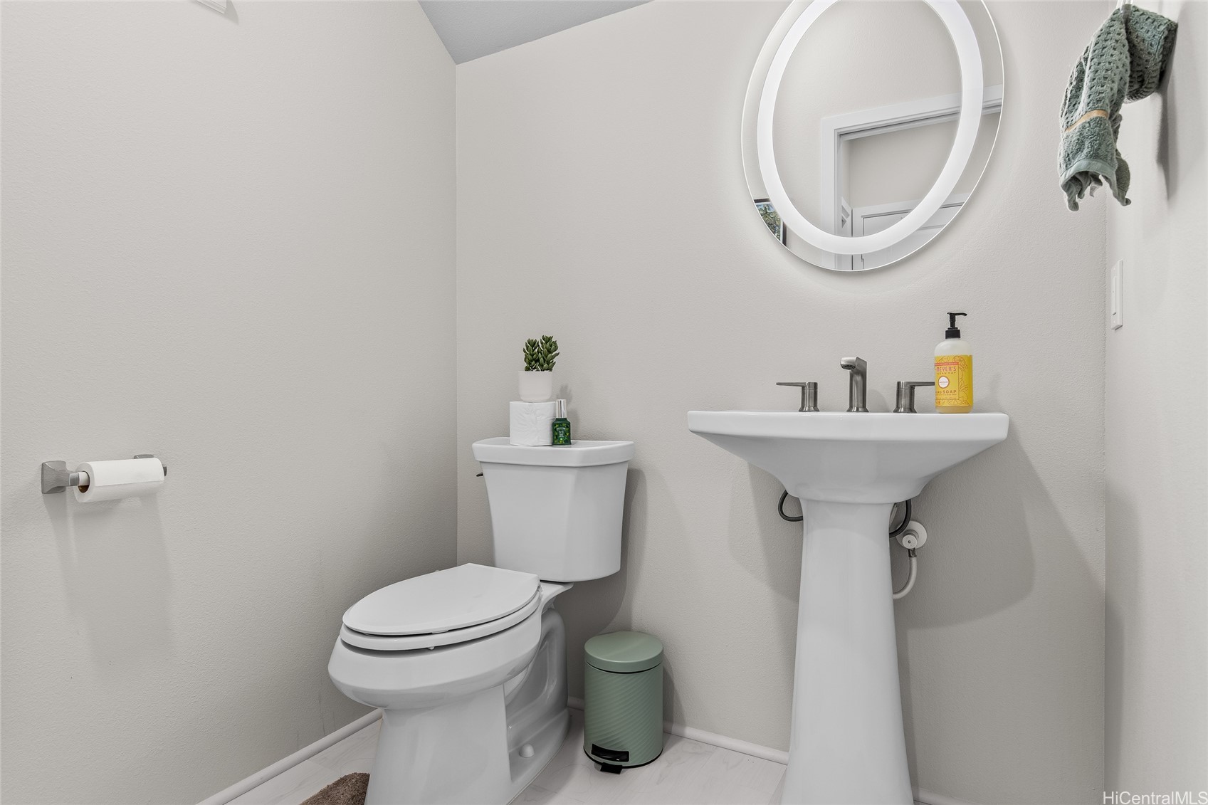 91-1101 Franklin D Roosevelt Avenue 102